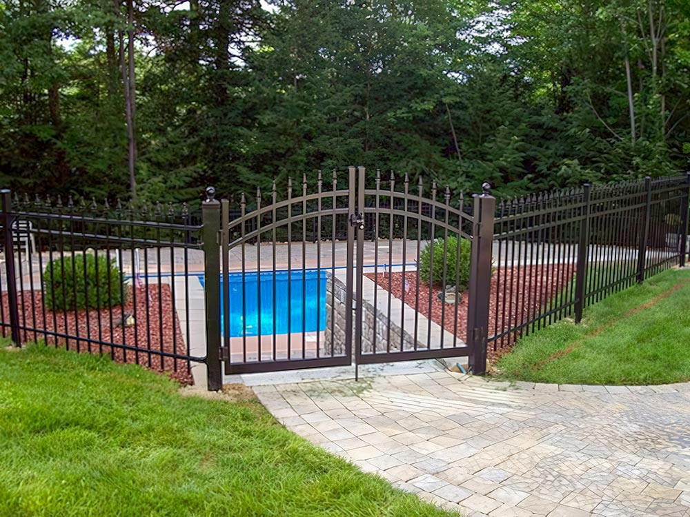 Pool Fence Example in Louisville Nebraska